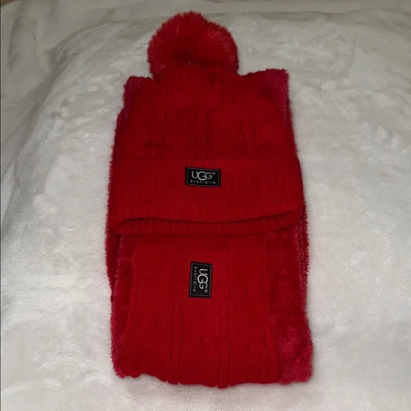 NWOT UGG Bright Red Knit Infinity Hat and Scarf Set - Picture 2 of 6